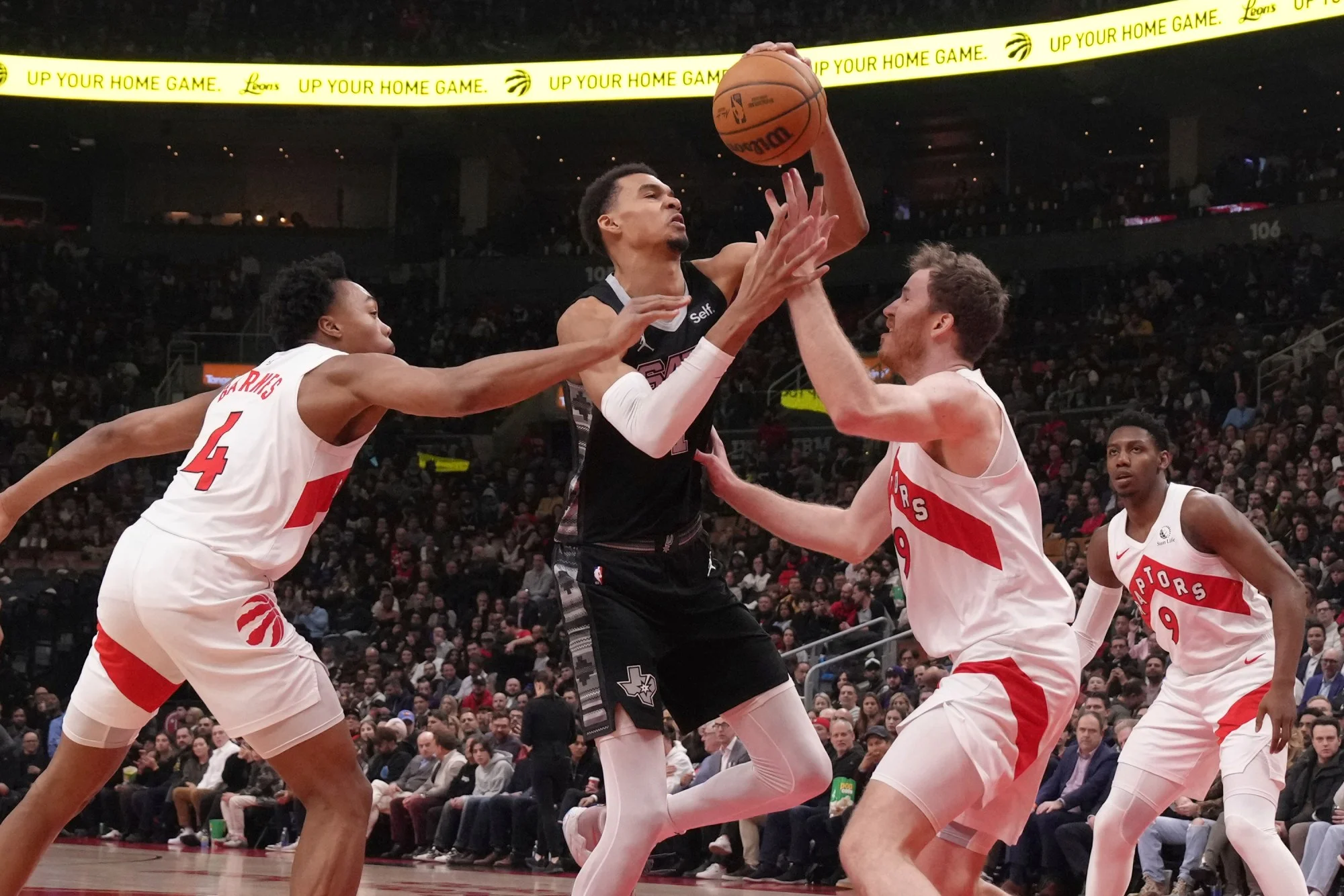 NBA球员比赛精彩瞬间
